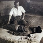 Okuyama Sensei performing Koho Shiatsu therapy - Aomuke 仰向け (Face-up Supine) position stimulating the meridians of the leg.